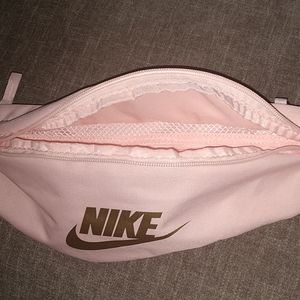 NIKE Heritage Hip Pack